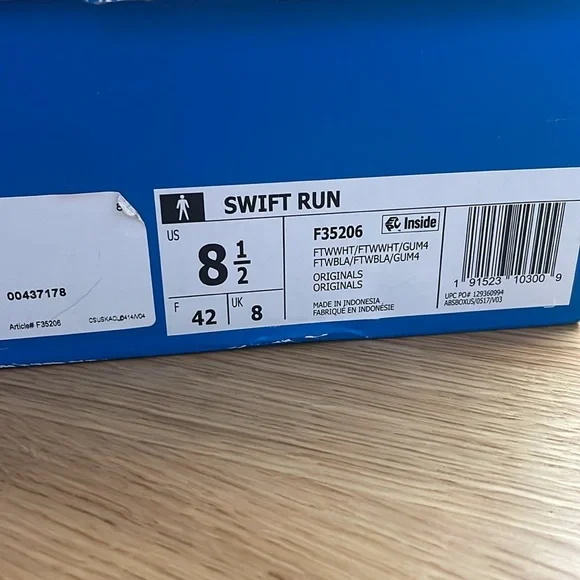 Adidas Swift Run US 8.5 - Picture 5 of 5